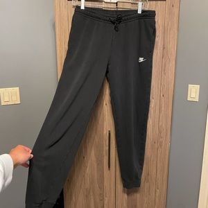 Wmns Nike Sweatpants - Size M